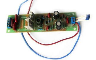 日光燈鎮流器中的電子元器件實物圖示